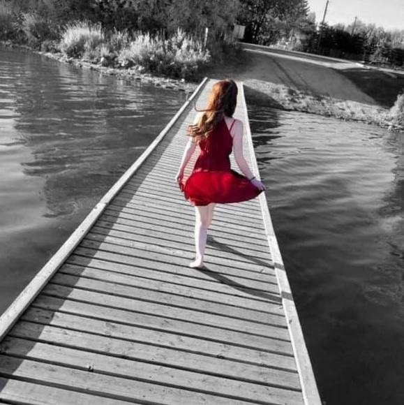 Meet your Posher, Brooke - Picture 1 of 1